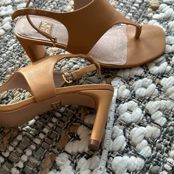 NWOT Louise etCie heeled sandals size 6.5 - Picture 3 of 4